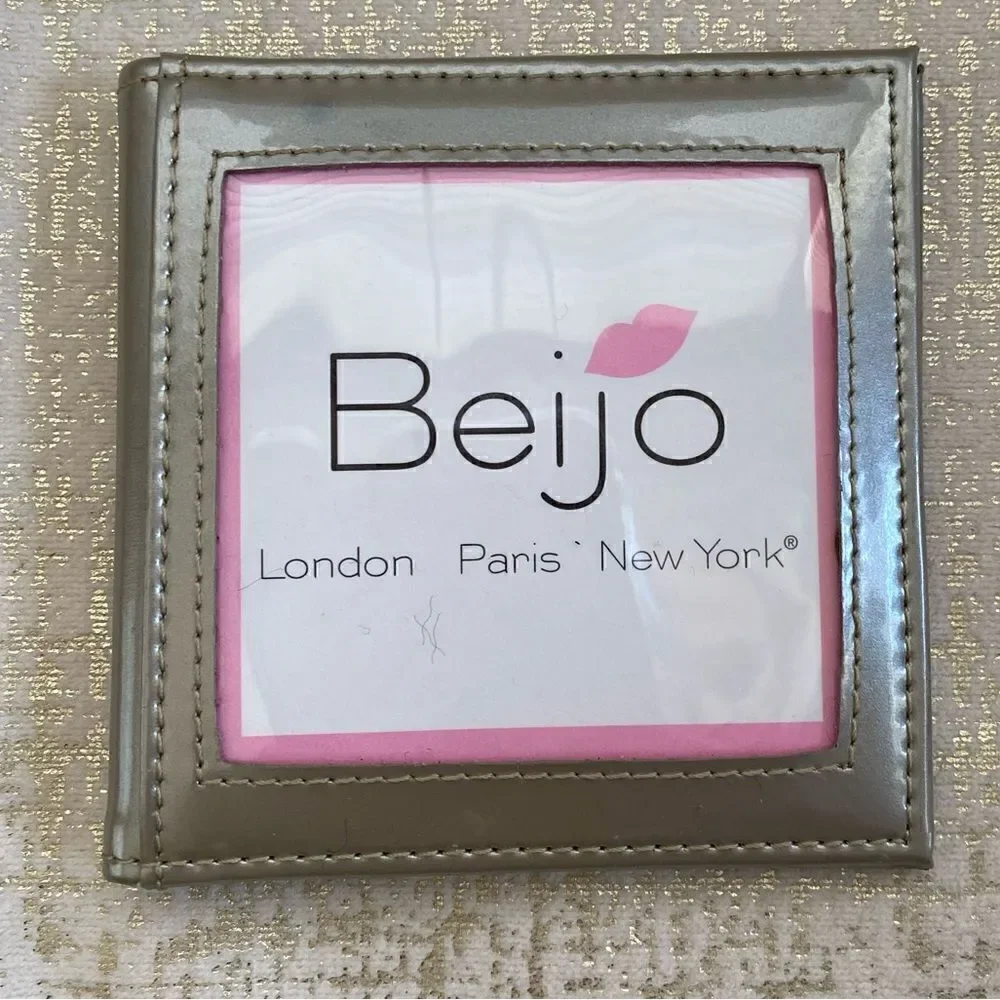 Beijo Pewter Wallet/ Card/ID/Photo Holder. Bi-fold Style. Excellent Condition!